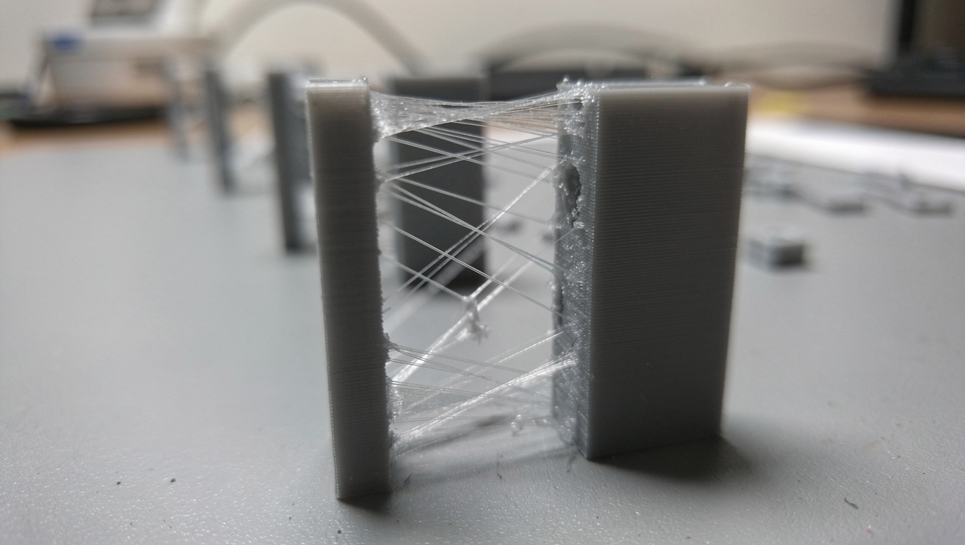 PLA 스트링 현상 해결법 2026 — PLA stringing detail guide photo, no text